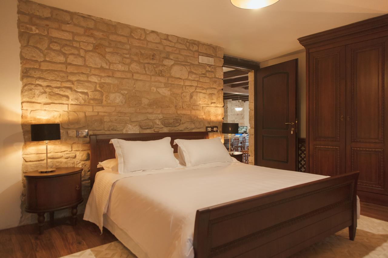 Hotel Boutique Vila 8 Durres Exterior photo